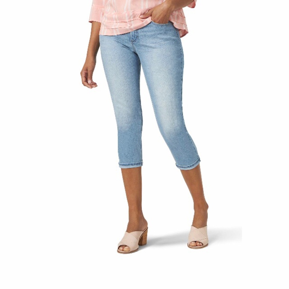 NWT Lee Riders Women's Belted Cuffed Capri Jean